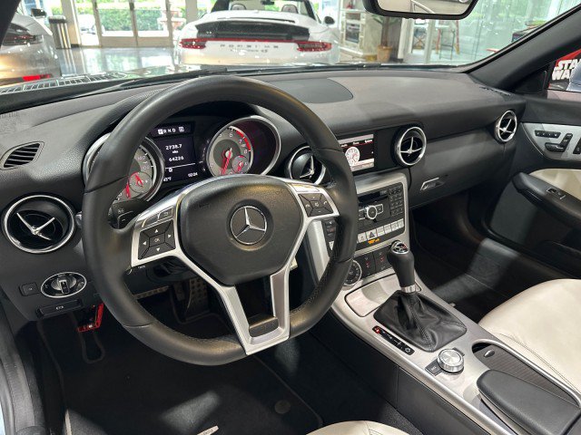 Used 2013 Mercedes-Benz SLK 250 image 3
