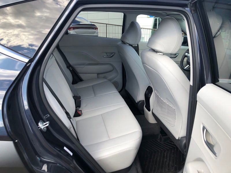 Used 2024 Hyundai Kona Limited AWD/4WD image 10
