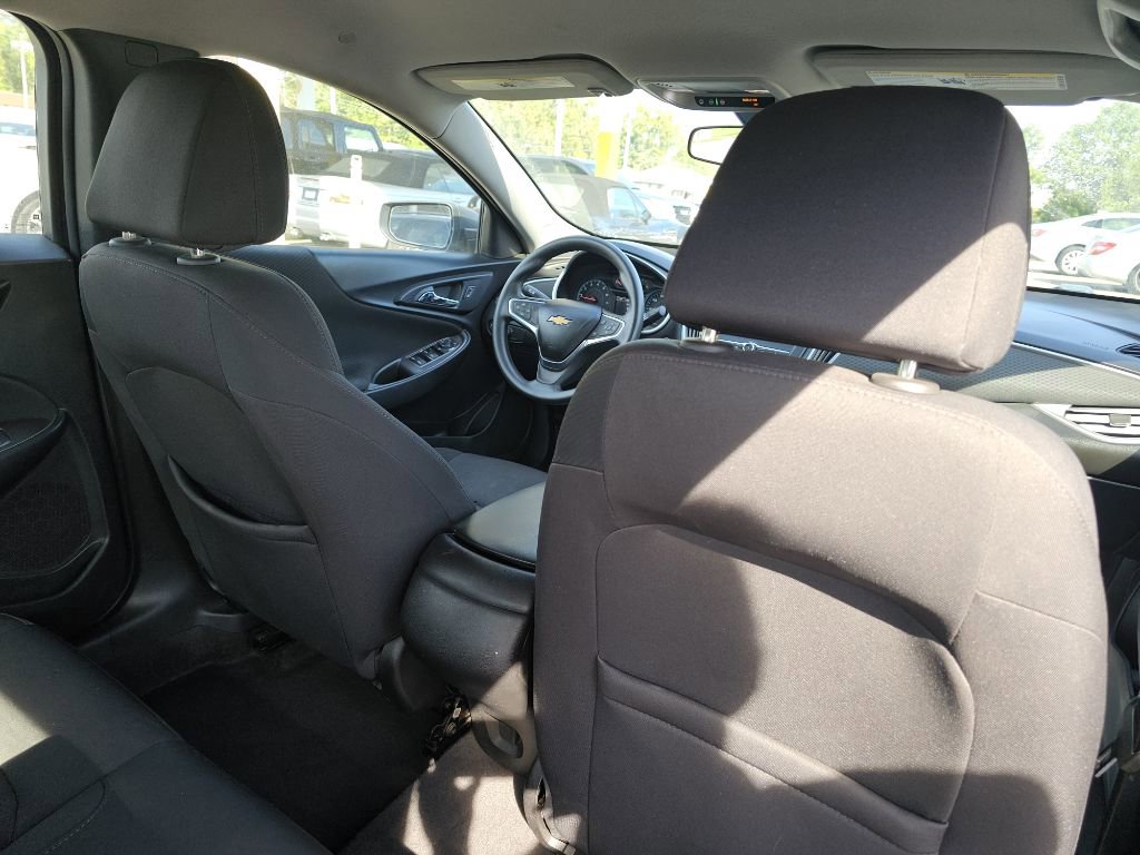 Used 2018 Chevrolet Malibu LS image 33