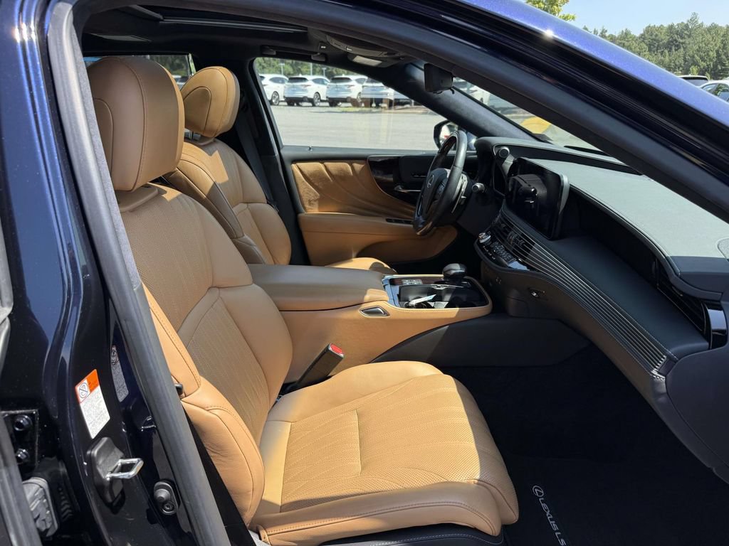 Used 2023 Lexus LS 500 AWD w/ Luxury Package image 14