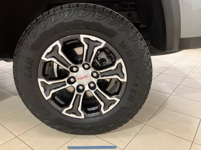 Used 2024 GMC Canyon AT4 w/ Technology Package image 26