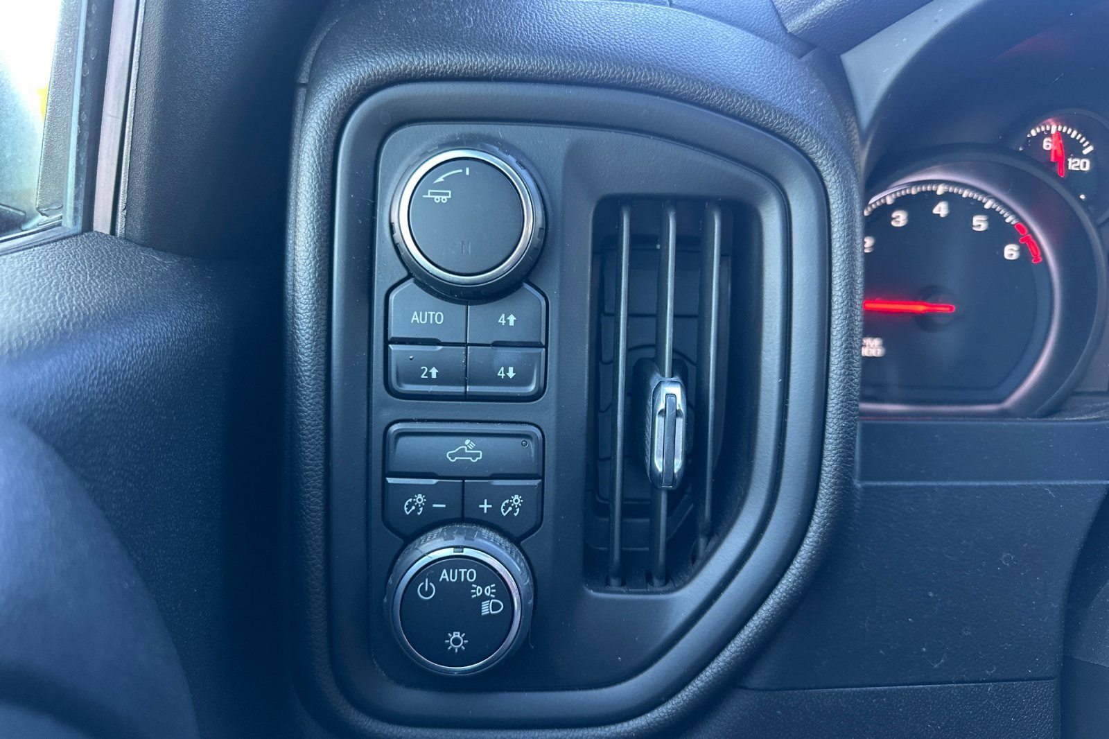 Used 2021 Chevrolet Silverado 1500 Custom Trail Boss w/ Midnight Edition image 49