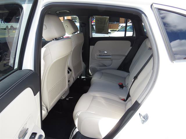 Used 2025 Mercedes-Benz GLA 250 4MATIC image 19