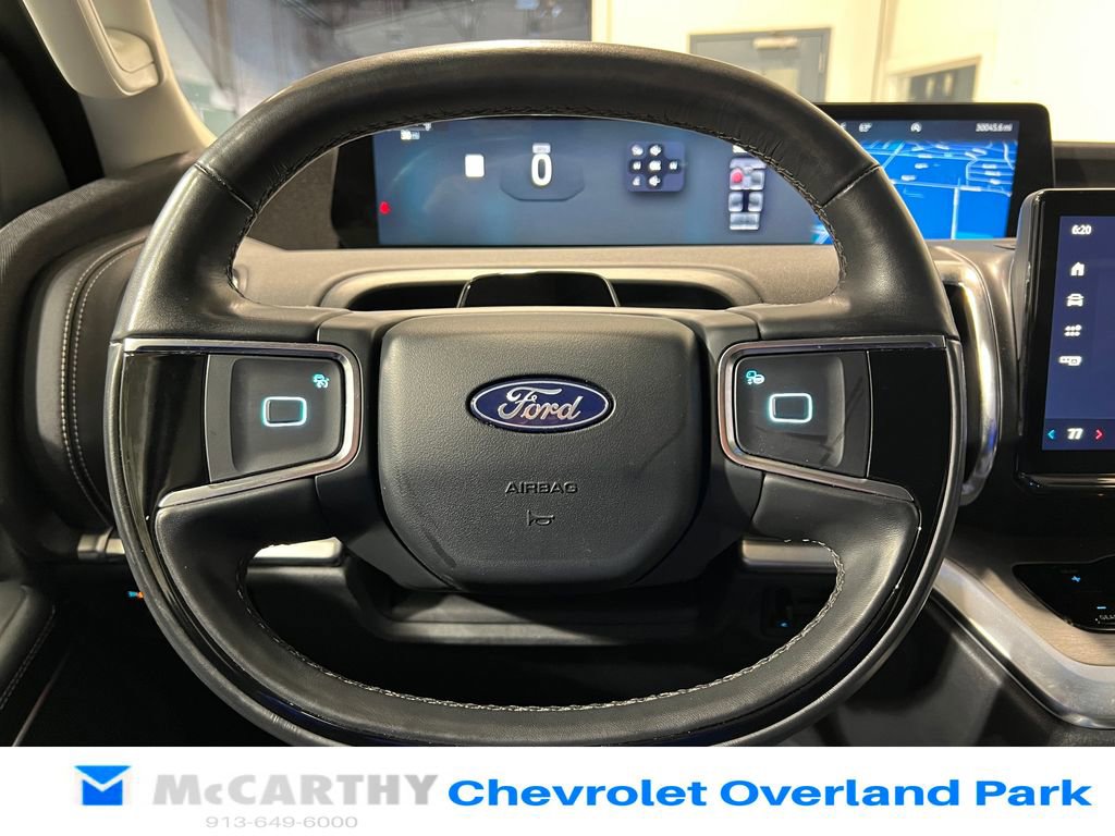 Used 2025 Ford Expedition Platinum AWD/4WD image 12