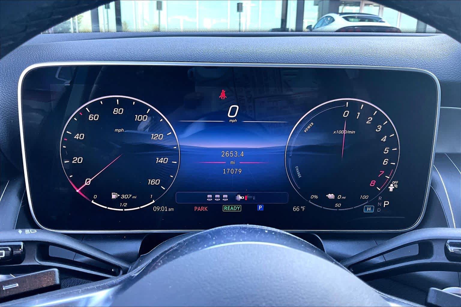 Used 2025 Mercedes-Benz GLC 350e 4MATIC image 27