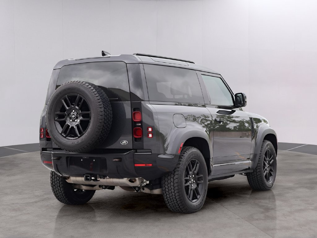Used 2022 Land Rover Defender 90 X-Dynamic S AWD/4WD image 5
