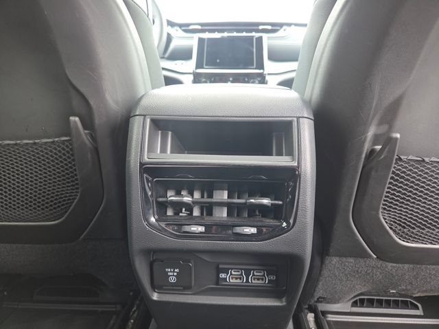 Used 2024 Jeep Grand Cherokee Altitude AWD/4WD image 29