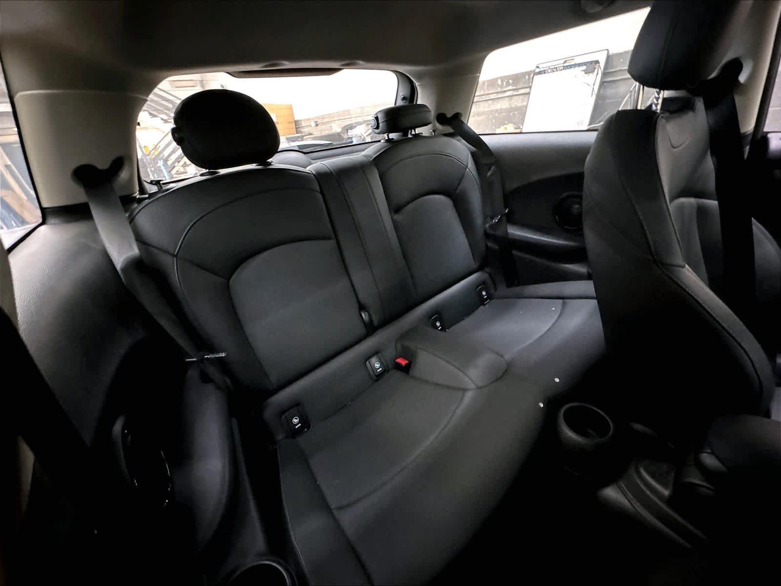 Used 2024 MINI Cooper SE FWD image 29