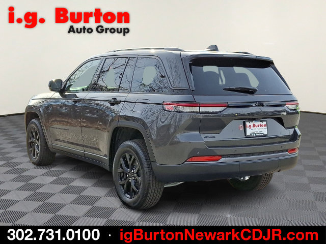 New 2026 Jeep Grand Cherokee Altitude AWD/4WD image 3