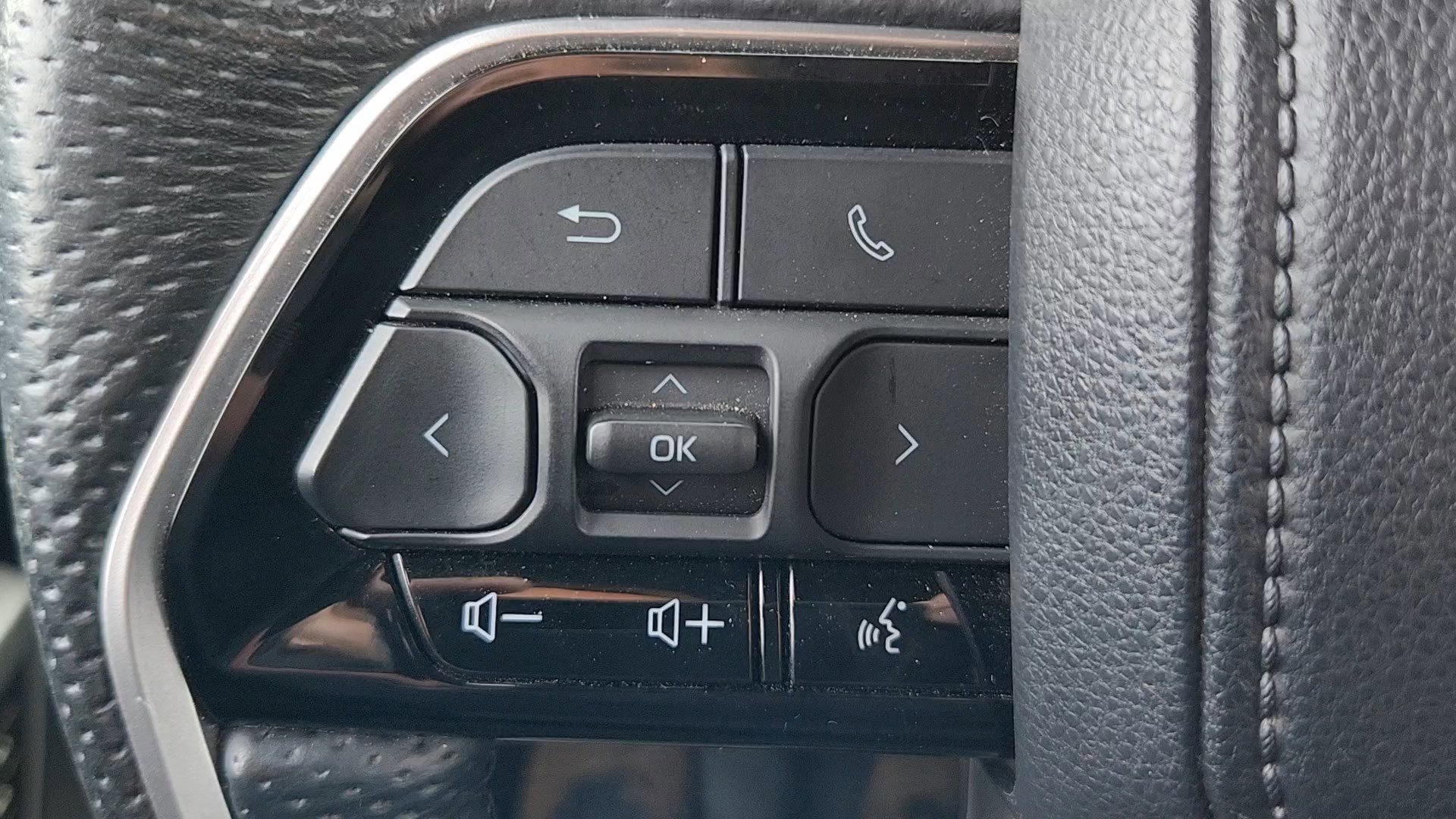 Used 2024 Toyota Tundra Platinum image 12