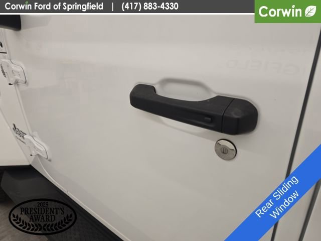 Used 2023 Jeep Gladiator Overland w/ Cold Weather Group image 20