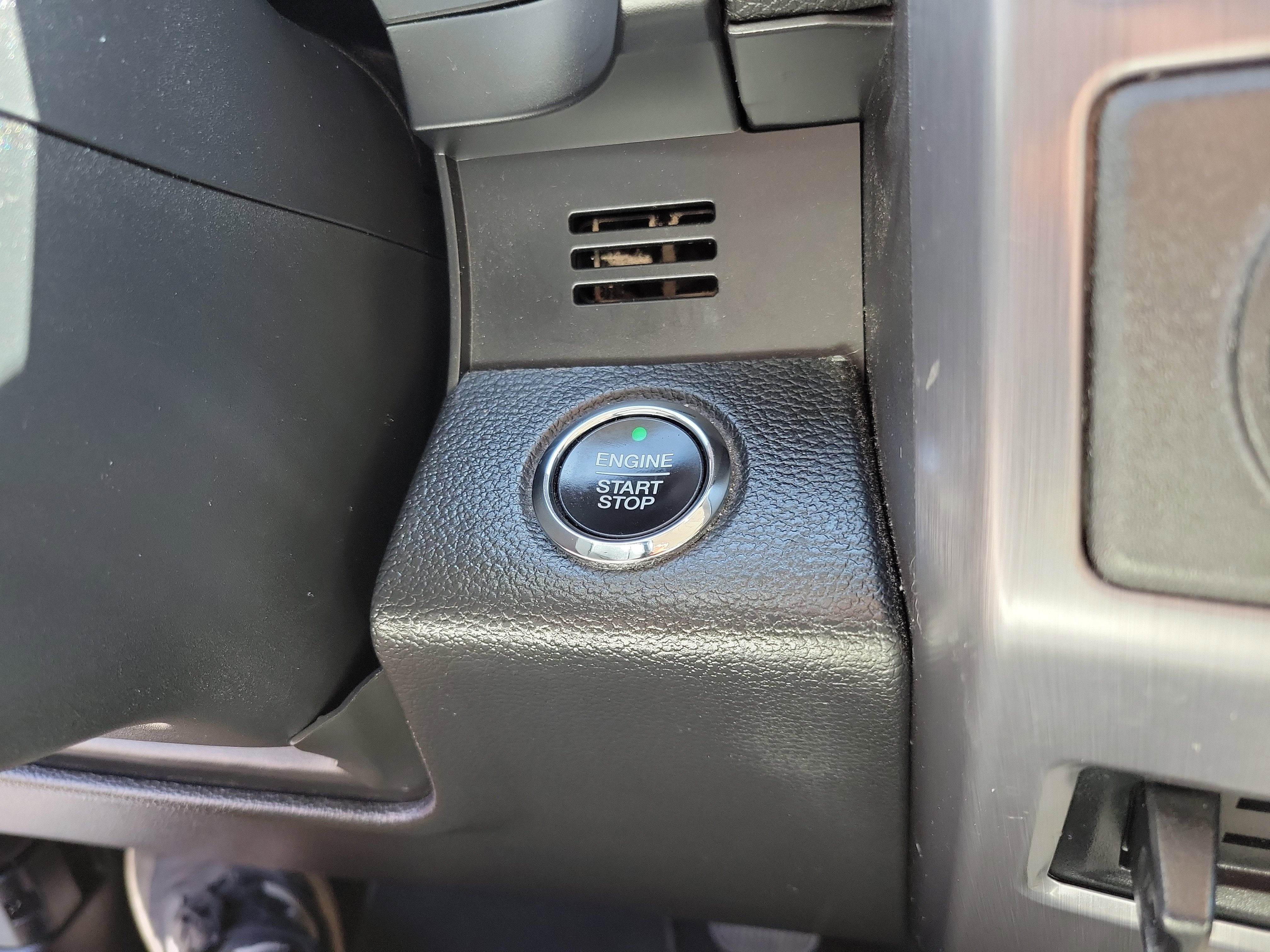 Used 2019 Ford Expedition Platinum RWD image 21