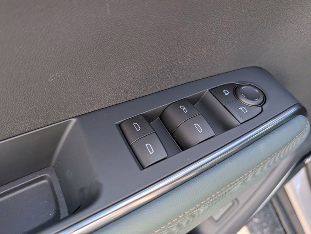 New 2026 GMC Acadia AT4 w/ Luxury Package image 15