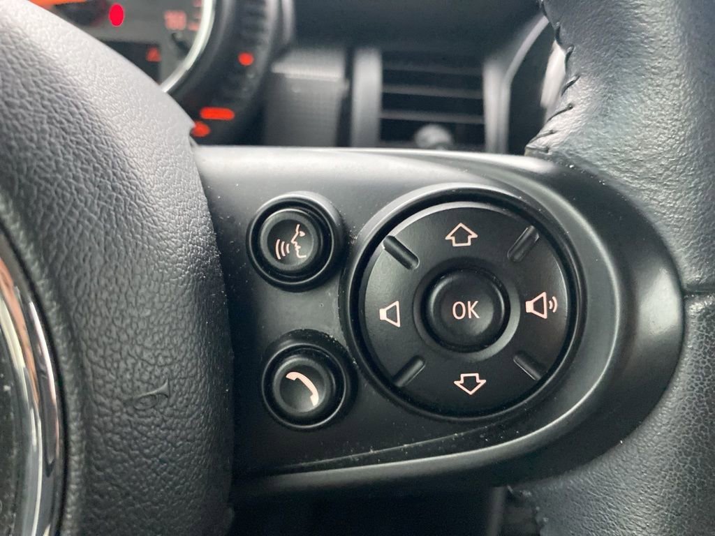 Used 2017 MINI Cooper 2-Door Hardtop image 20