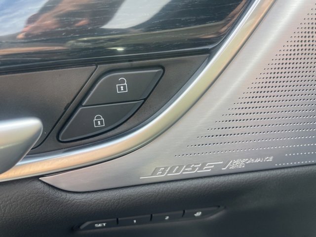 Used 2025 Cadillac XT5 Premium Luxury w/ Technology Package image 13