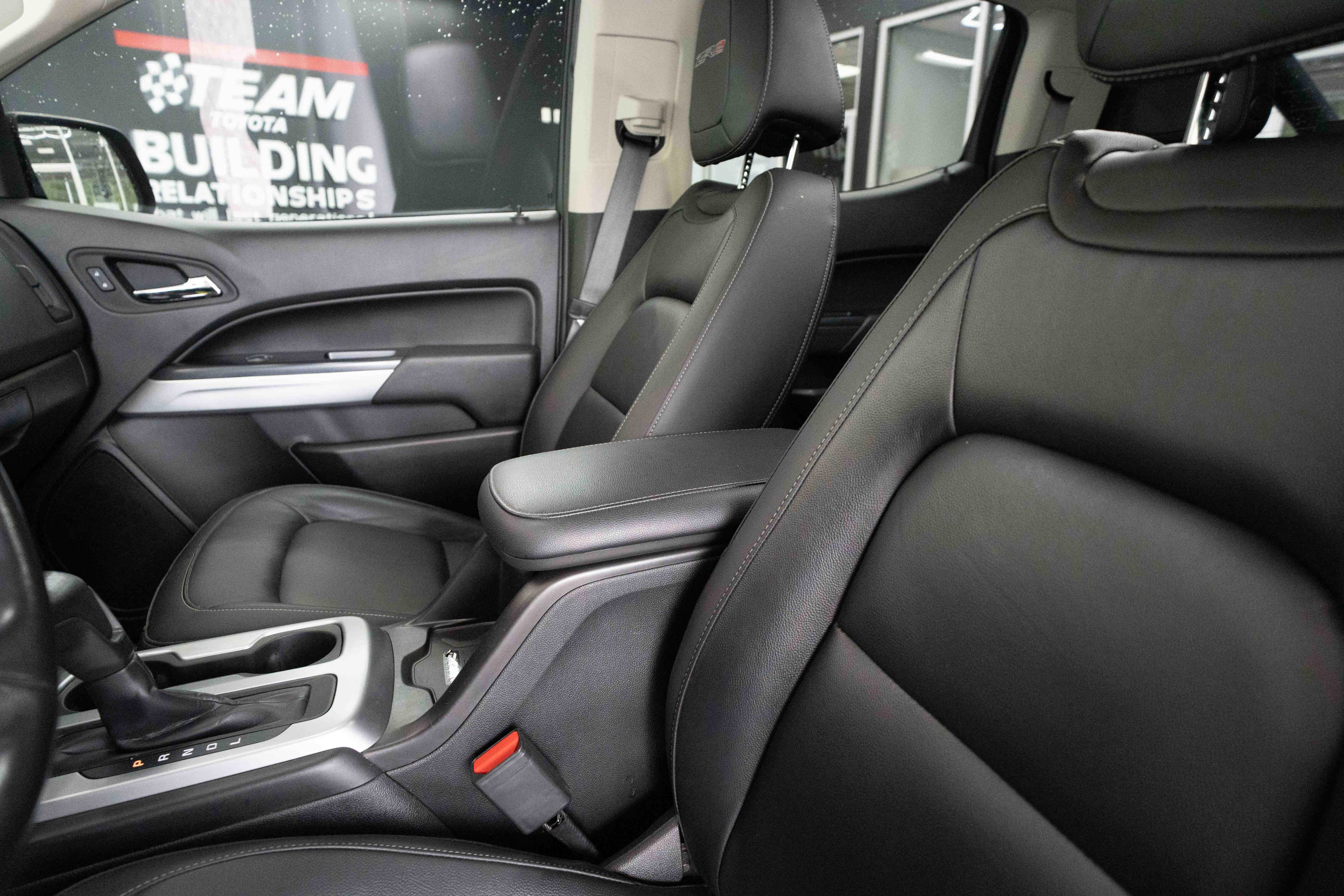 Used 2021 Chevrolet Colorado ZR2 w/ ZR2 Dusk Special Edition AWD/4WD image 10