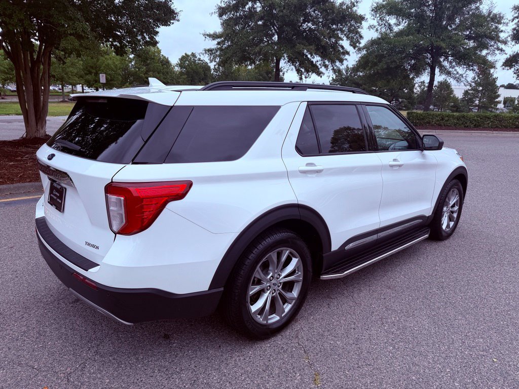 Used 2024 Ford Explorer XLT w/ Equipment Group 202A RWD image 15