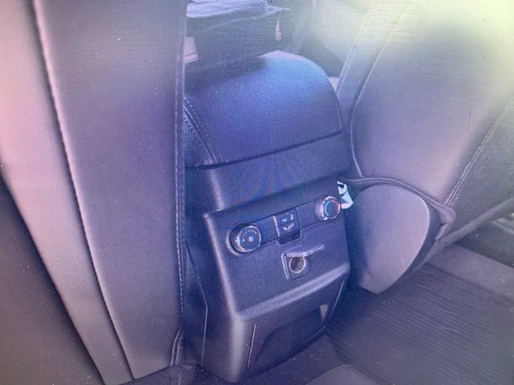 Used 2019 Ford Explorer XLT w/ Equipment Group 202A AWD/4WD image 13