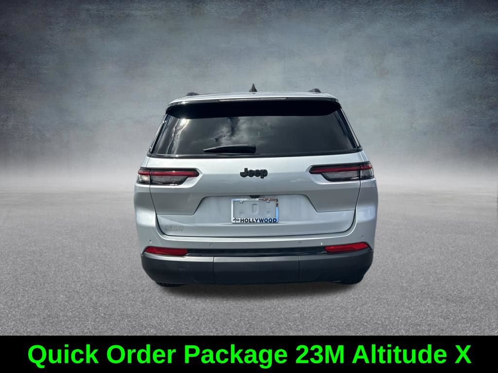 Used 2025 Jeep Grand Cherokee L Altitude RWD image 6