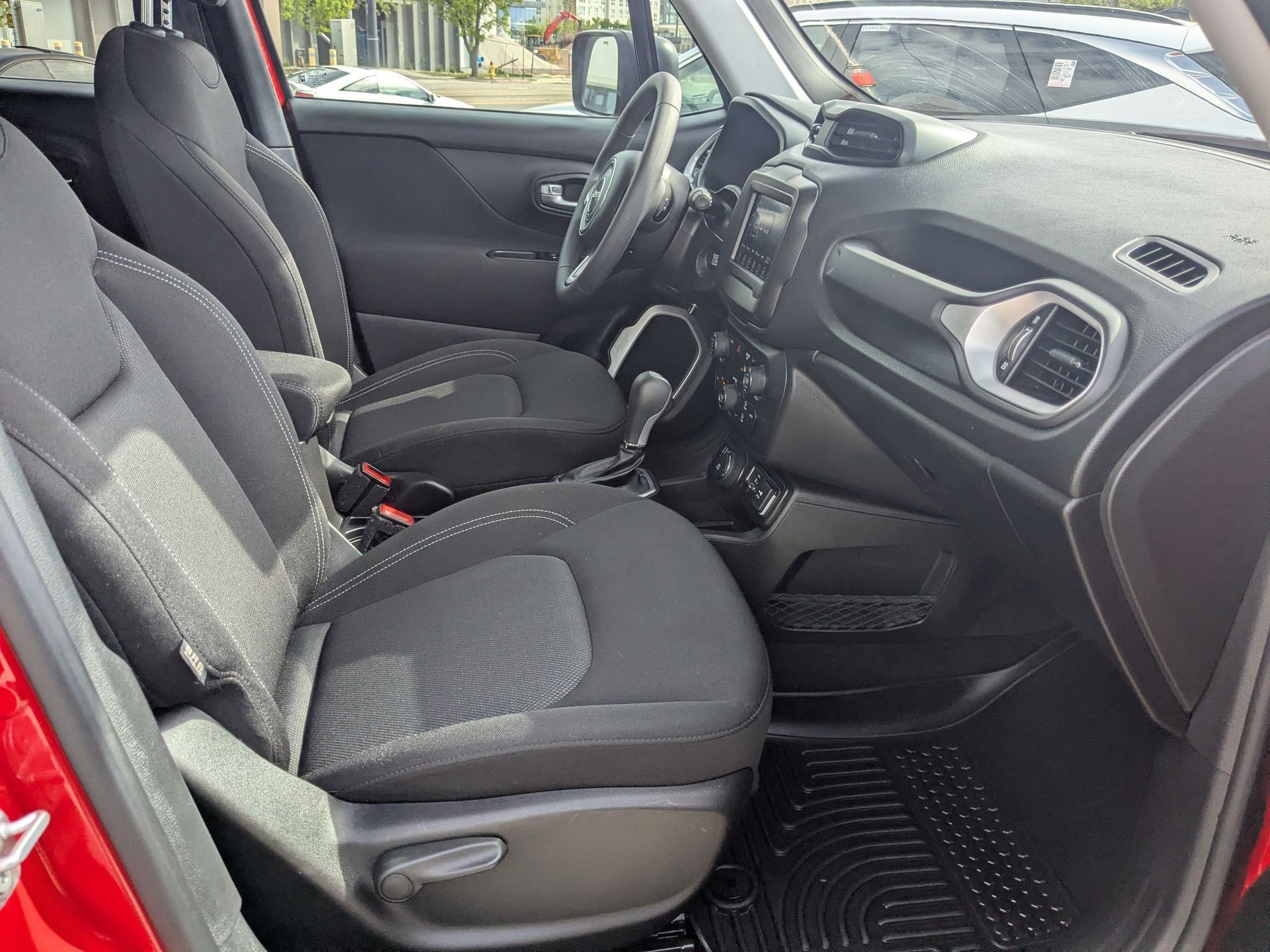 Used 2021 Jeep Renegade Sport image 32