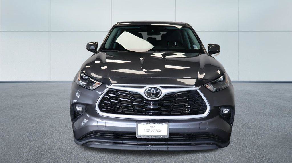 Used 2025 Toyota Highlander Limited AWD/4WD image 11