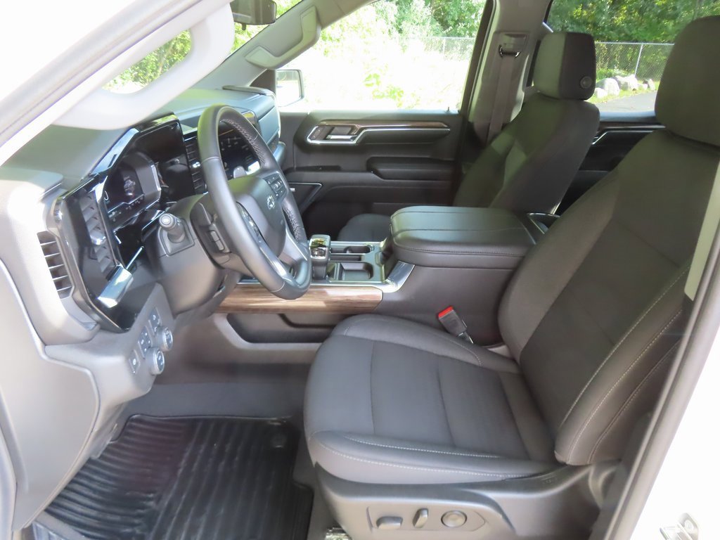 Used 2024 Chevrolet Silverado 1500 RST w/ Convenience Package II image 29