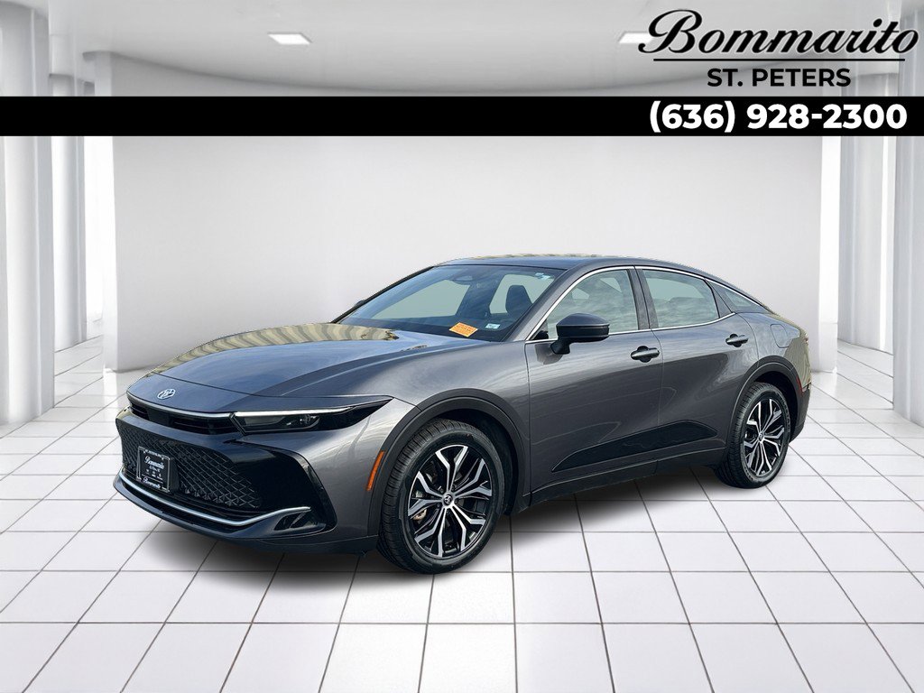 Used 2023 Toyota Crown image 1