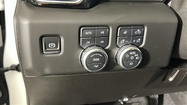 Used 2025 GMC Sierra 2500 Denali w/ Denali Reserve Package AWD/4WD image 19