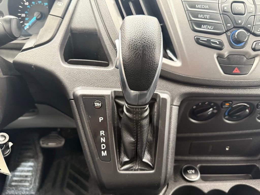 Used 2015 Ford Transit 150 XL image 34
