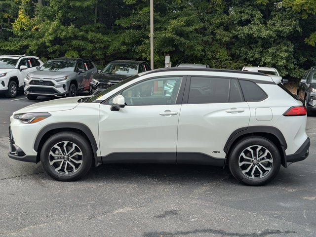 Used 2024 Toyota Corolla Cross SE image 4
