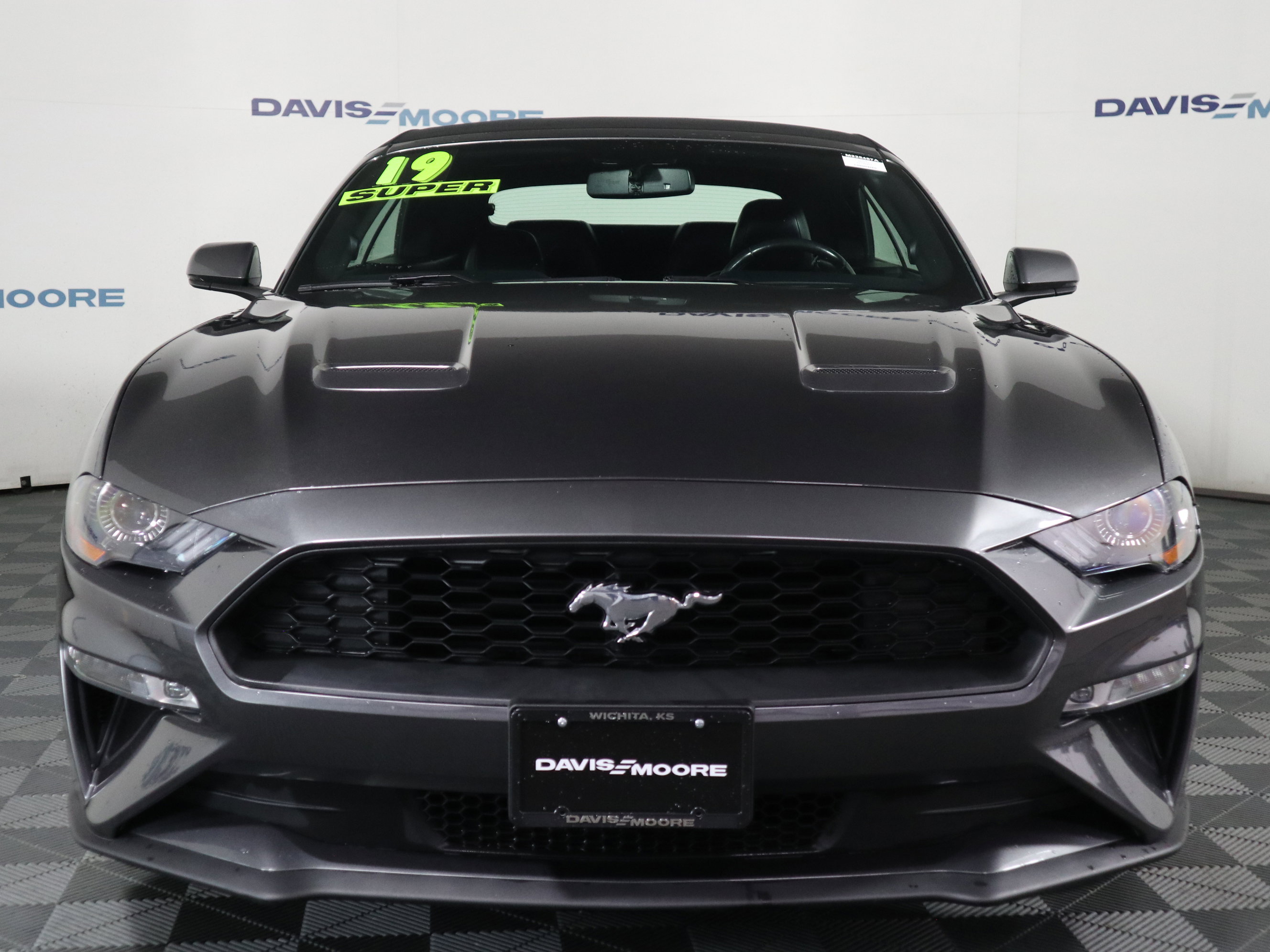 Used 2019 Ford Mustang Premium image 12