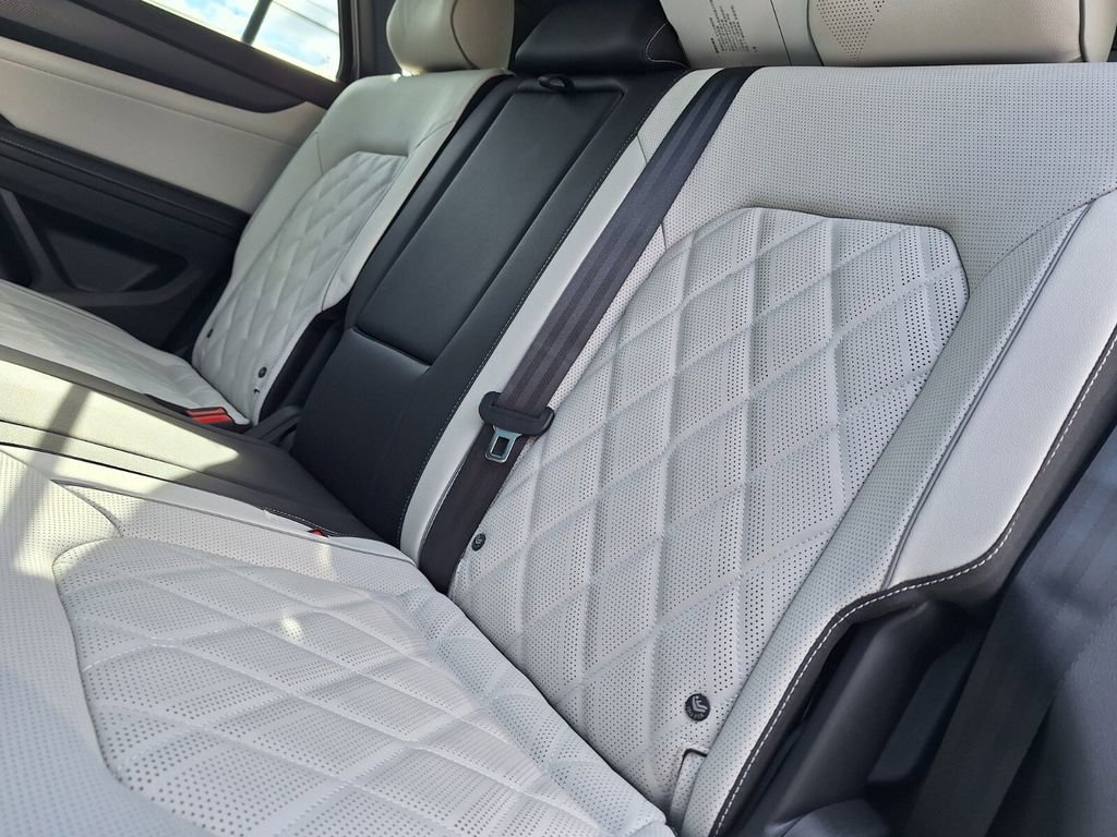 New 2026 Volkswagen Atlas Cross Sport SEL Premium R-Line image 23