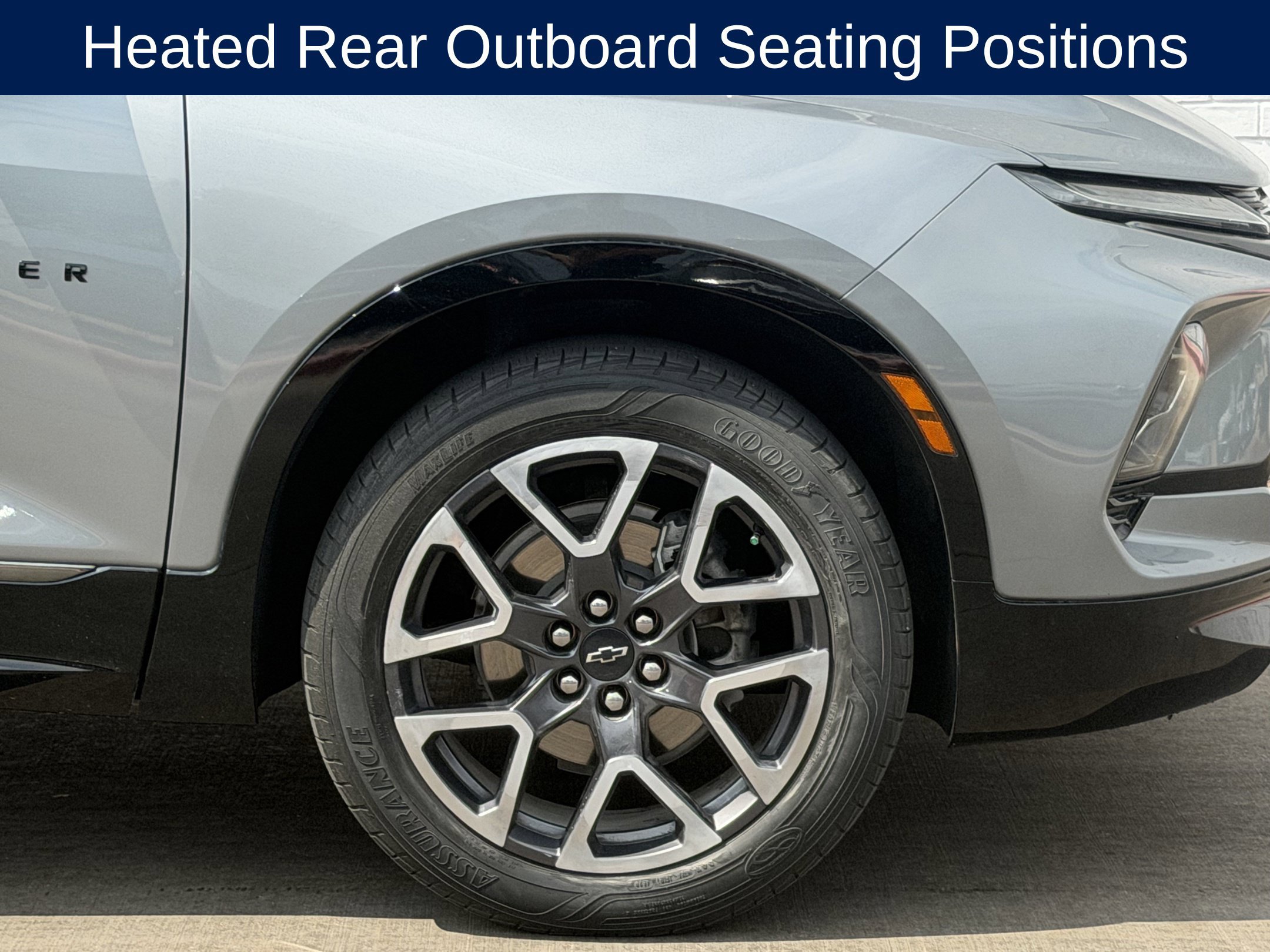 Used 2023 Chevrolet Blazer RS w/ Enhanced Convenience Package FWD image 9
