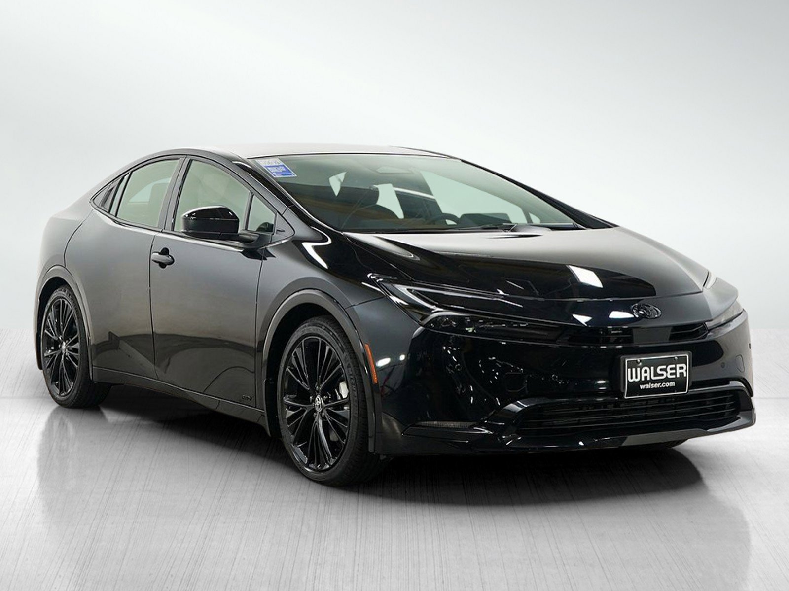 Used 2025 Toyota Prius AWD image 7