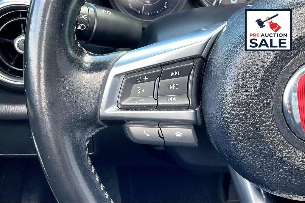 Used 2018 FIAT 124 Spider Classica w/ Technology & Siriusxm Group RWD image 18
