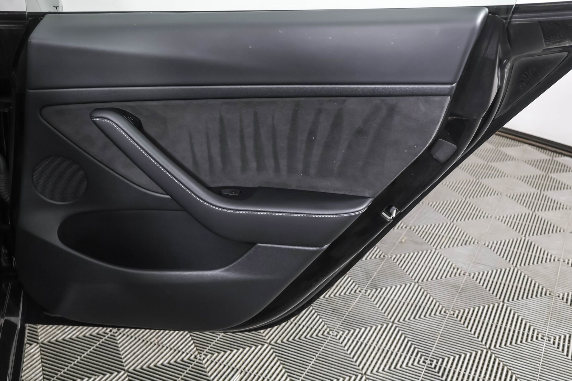 Used 2023 Tesla Model 3 Performance image 41