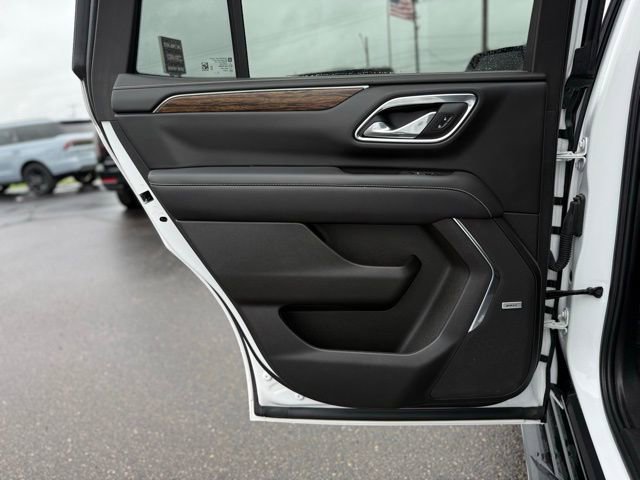Used 2024 Chevrolet Tahoe Premier AWD/4WD image 15
