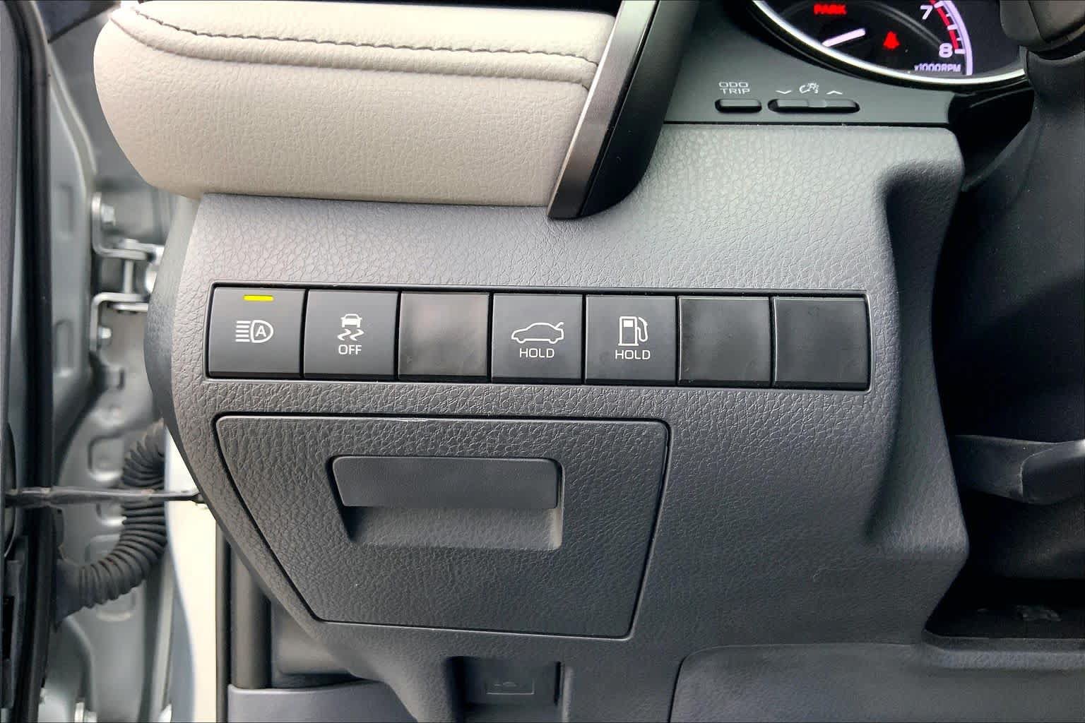 Used 2023 Toyota Camry XLE FWD image 33