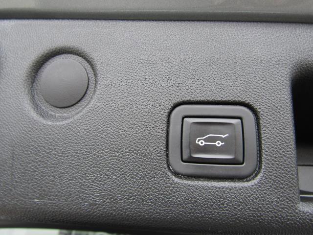 Used 2023 Chevrolet Equinox LT w/ Driver Convenience Package image 10