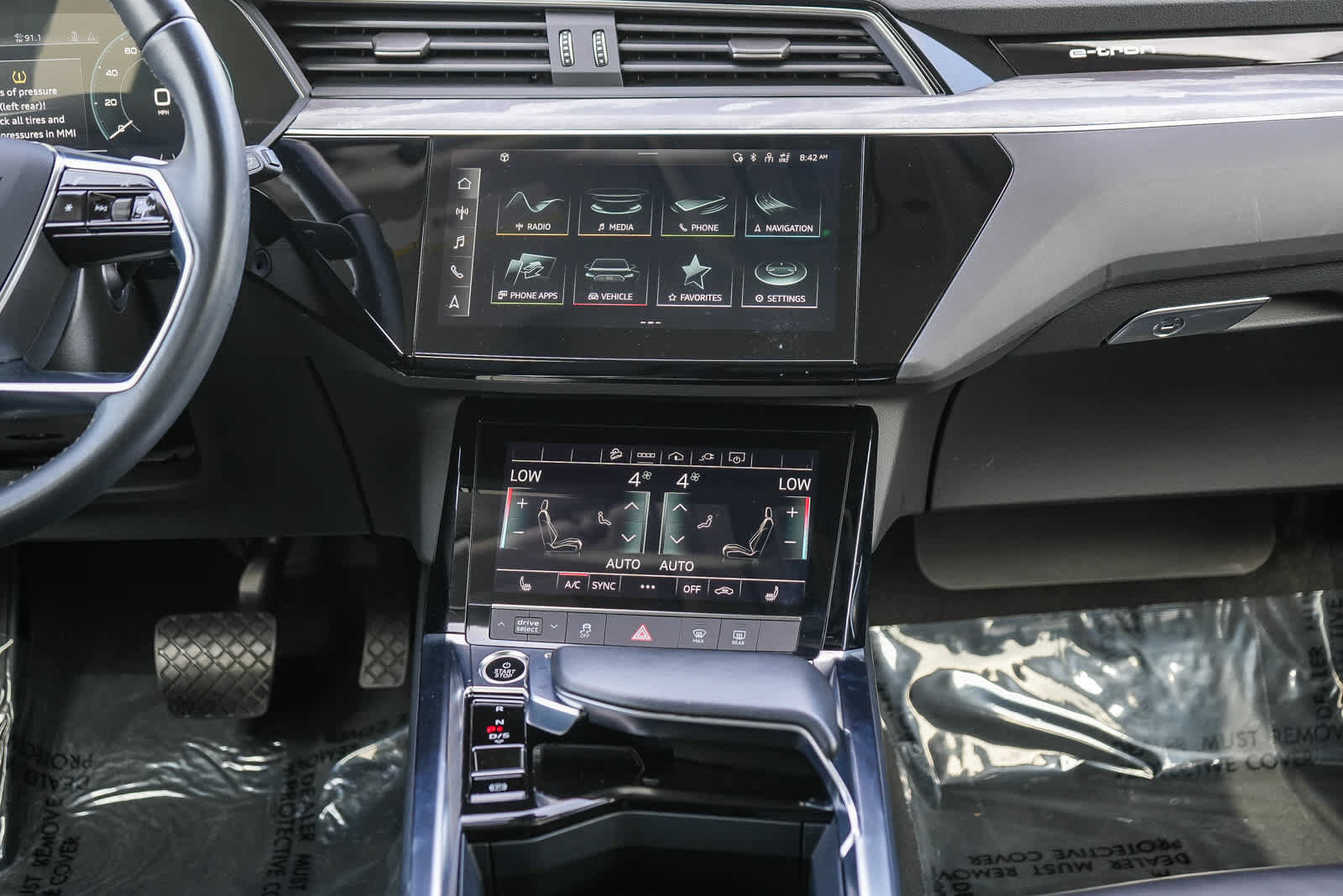 Used 2024 Audi Q8 e-tron Premium AWD/4WD image 17