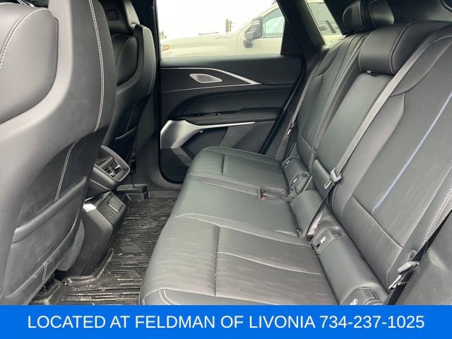 Used 2024 Cadillac Lyriq Sport image 9