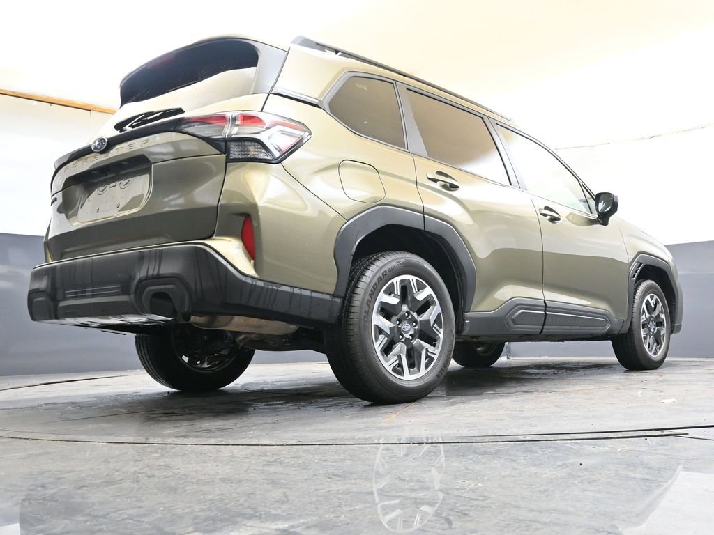 Used 2025 Subaru Forester Premium AWD/4WD image 34
