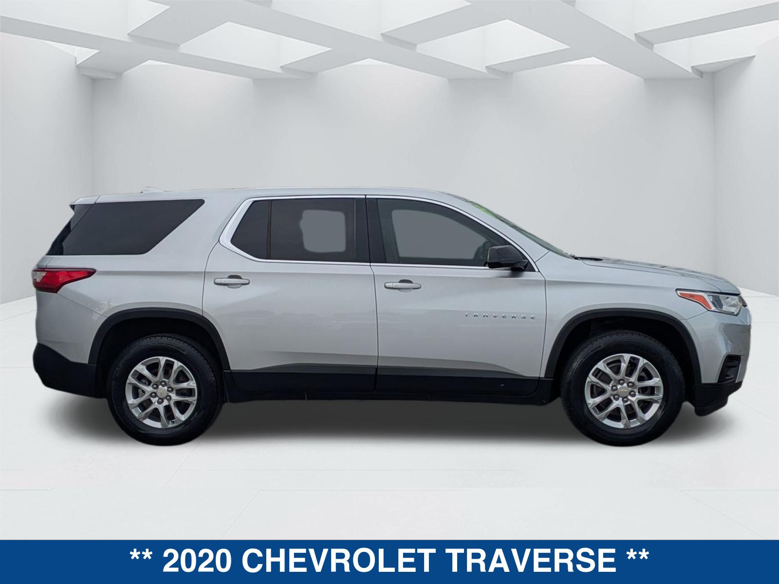 Used 2020 Chevrolet Traverse LS w/ LPO, Floor Liner Package FWD image 4