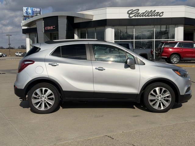 Used 2018 Buick Encore Preferred image 3