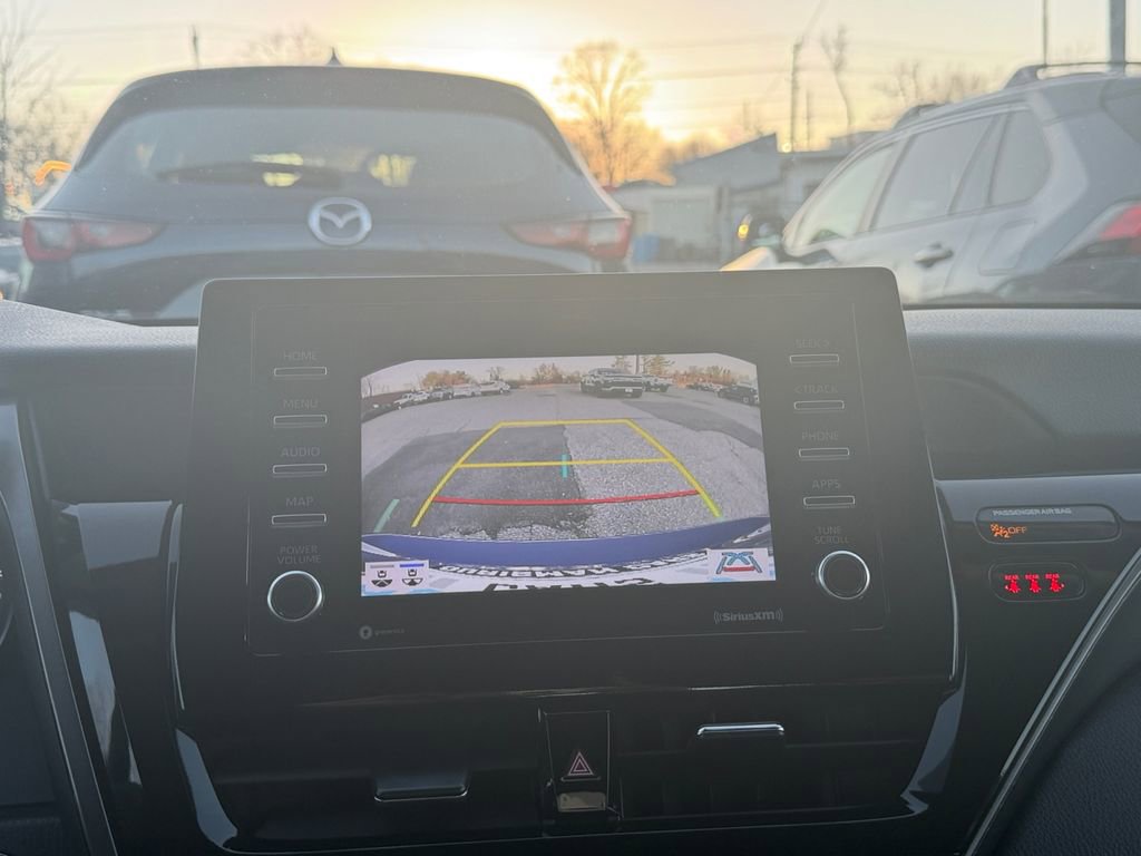 Used 2023 Toyota Camry SE w/ Cold Weather Package image 18