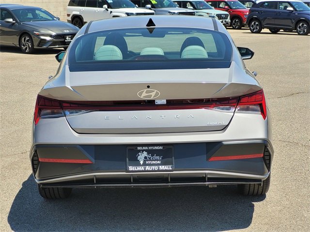 New 2025 Hyundai Elantra Limited image 5