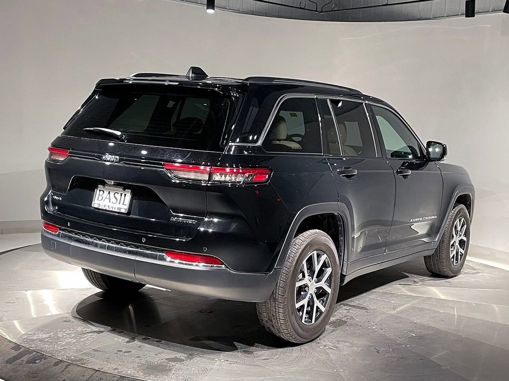 Used 2023 Jeep Grand Cherokee Limited AWD/4WD image 11