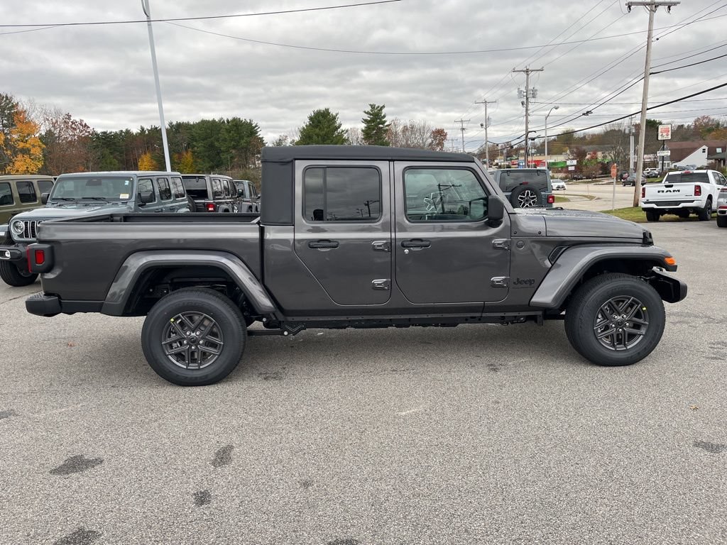 New 2026 Jeep Gladiator Sport AWD/4WD image 8