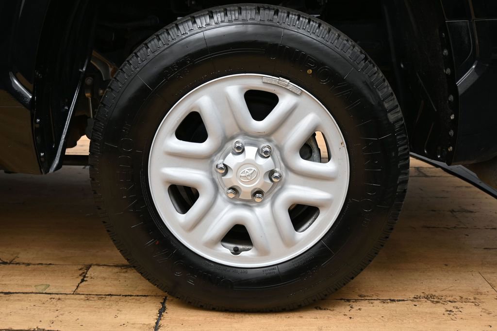 Used 2022 Toyota Tundra SR w/ SR Tow Package RWD image 11