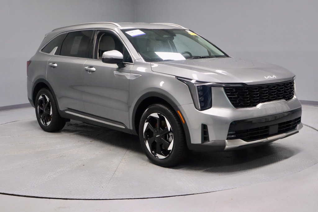Used 2025 Kia Sorento EX